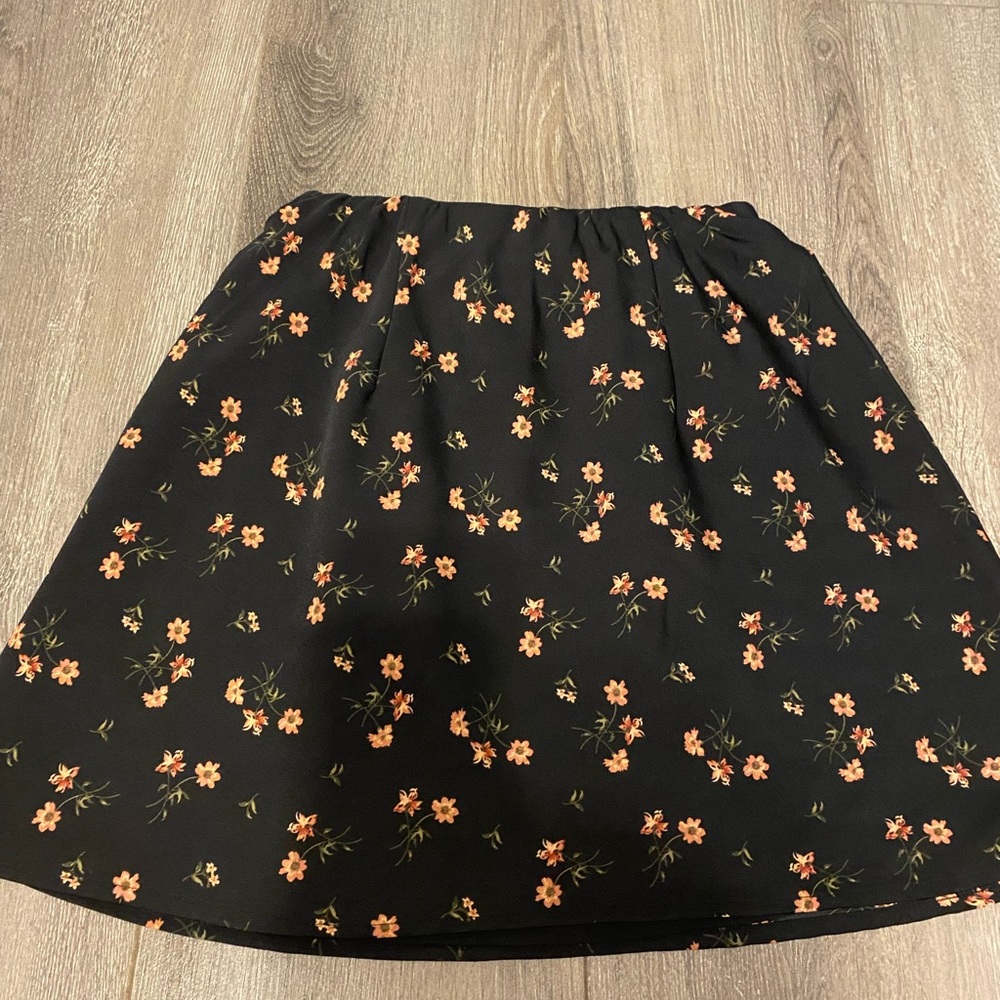 Hollister mini skirt XS